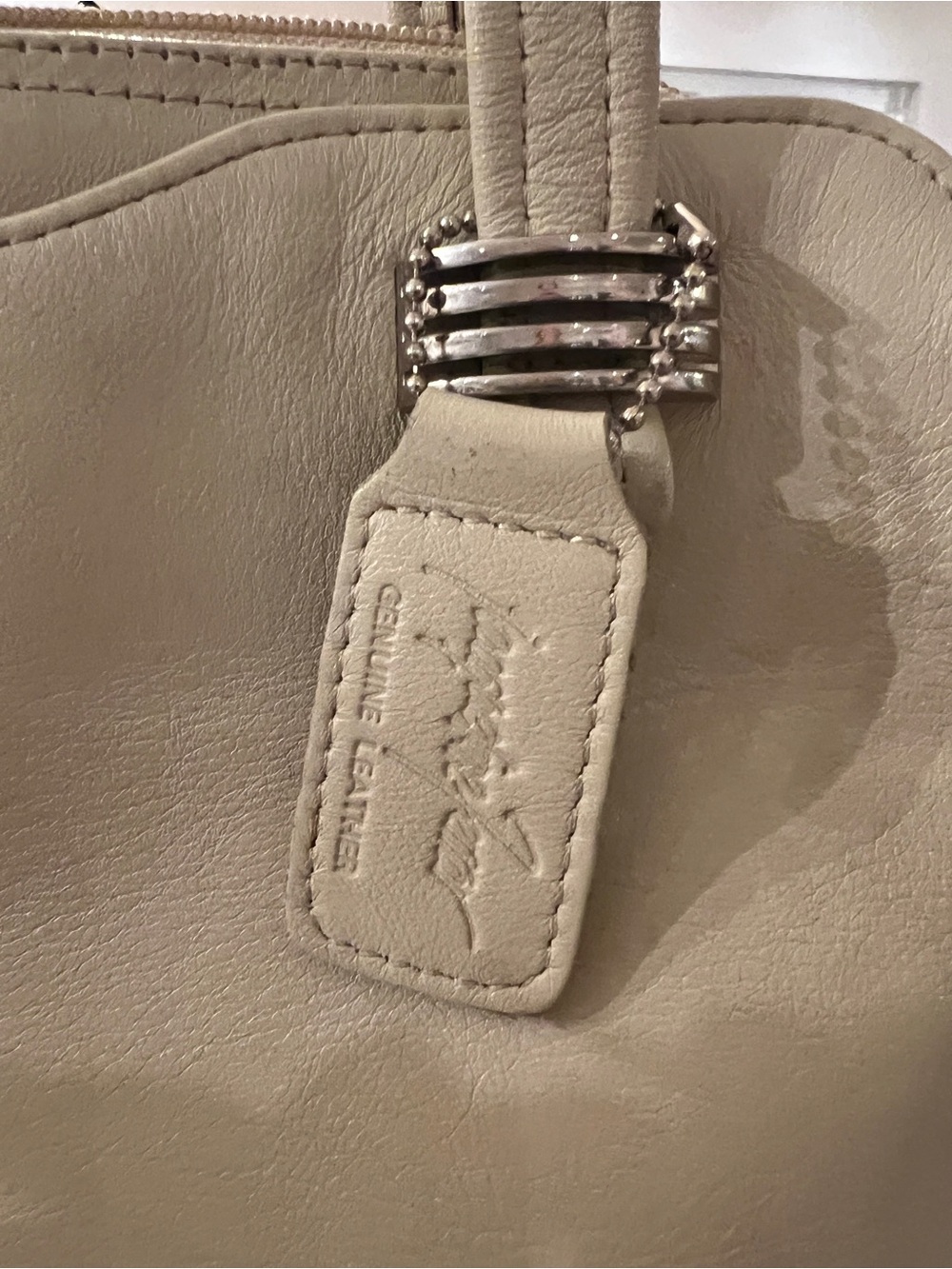 Jacqueline Ferrar Genuine Leather Ivory Shoulder Bag | Classic Purse - Picture 3 of 13